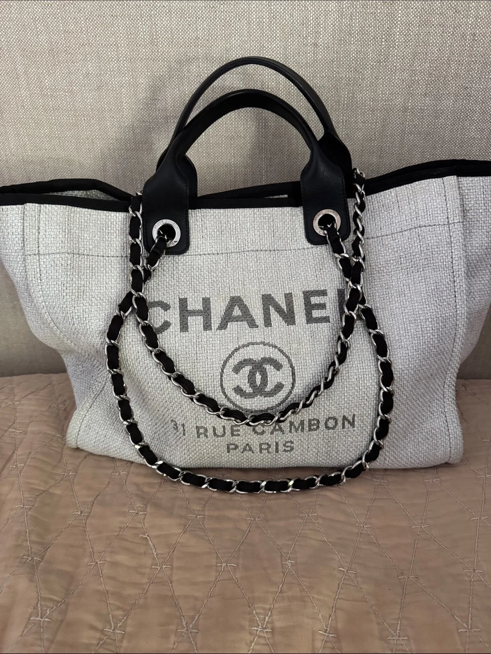 😍😍❤️GORGEOUS CREAM CHANEL DEAUVILLE TOTE ❤️😍😍 Black Leather Trim,Chain Straps